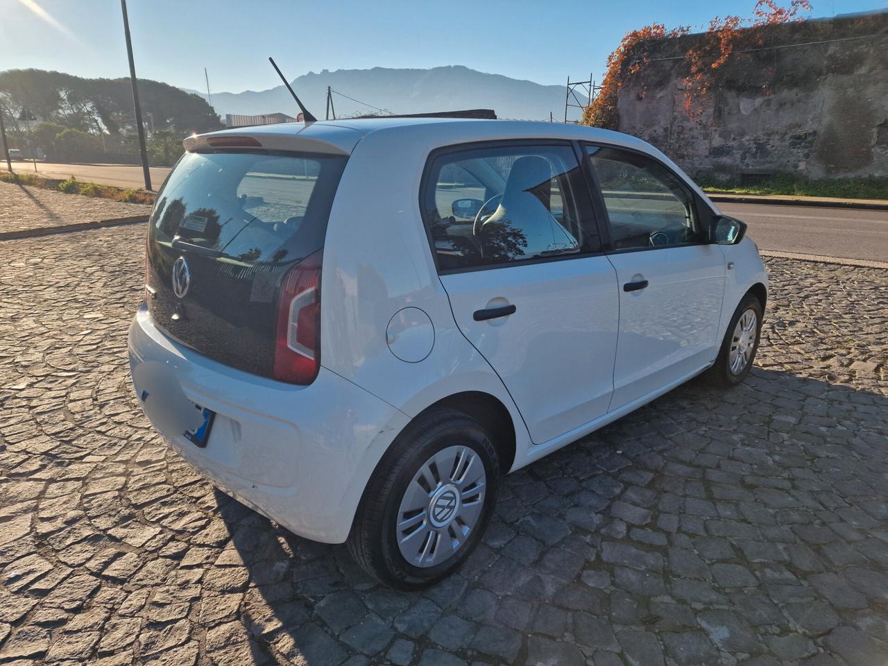 Volkswagen up! 1.0 5p. eco take BlueMotion Technology