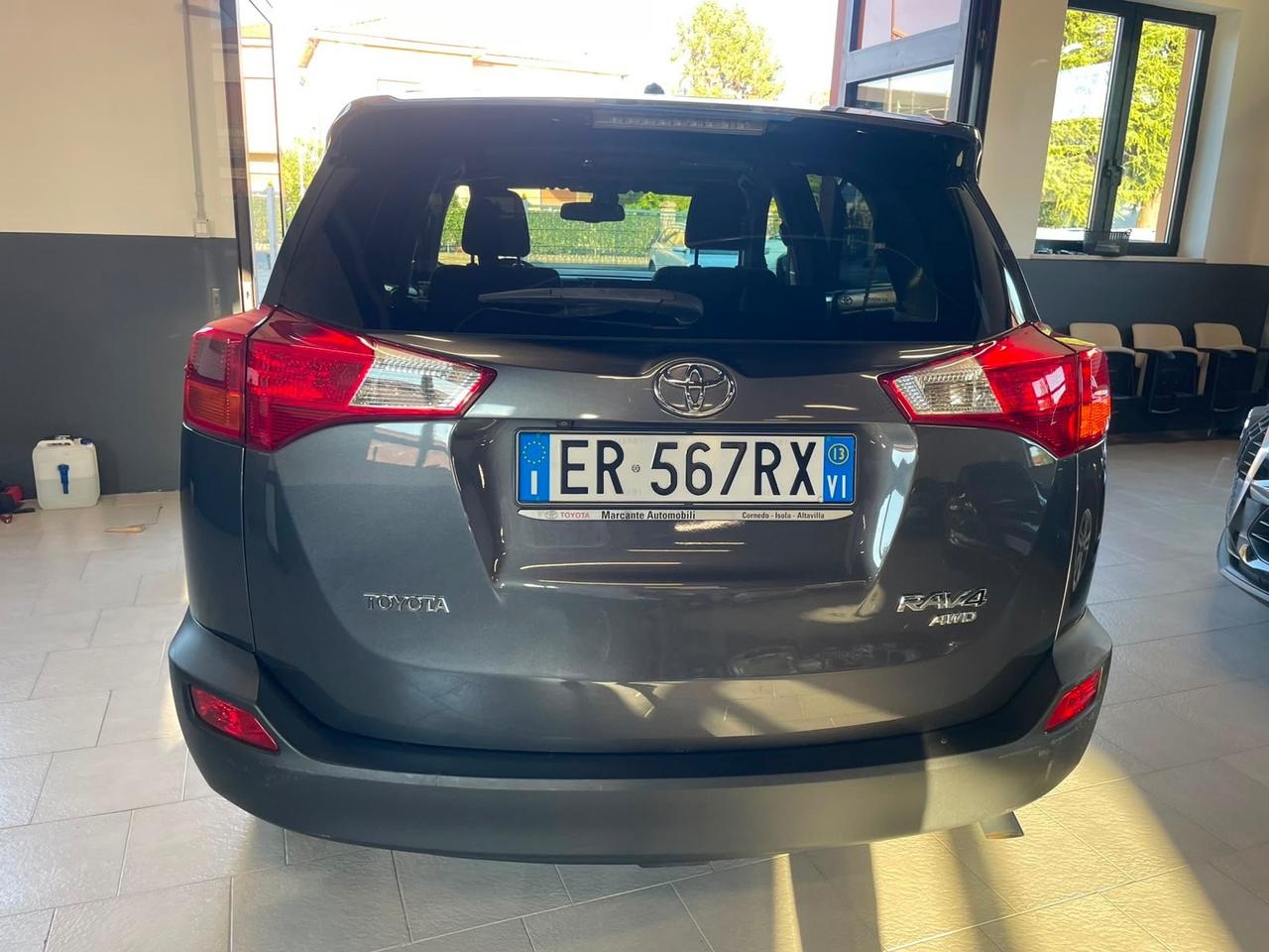 TOYOTA RAV 4 2.2 D 110KW 4WD CAMBIO AUT.
