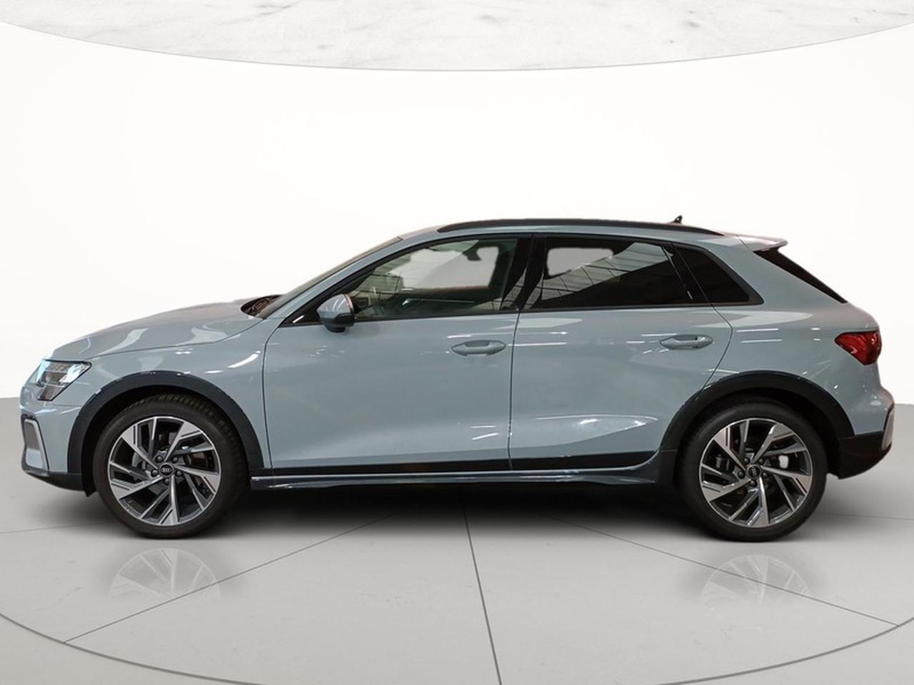 Audi A3 allstreet 2.0 tdi identity contrast 150cv s-tronic