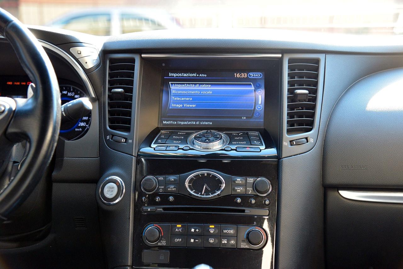 Infiniti QX70 3.0 diesel V6 AT S