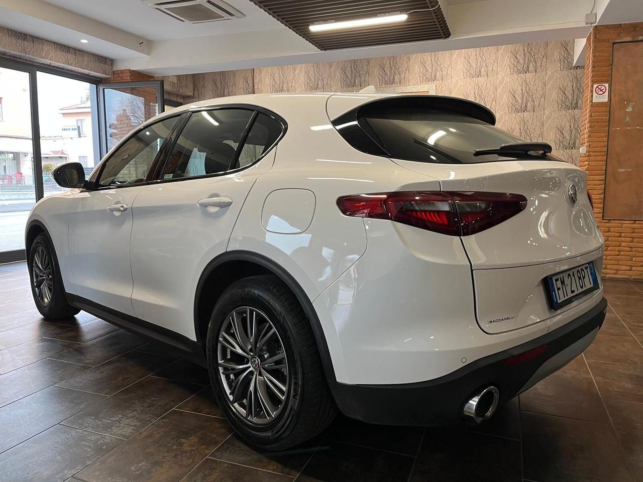 Alfa Romeo Stelvio 2.2 Turbodiesel 180 CV AT8 RWD Super