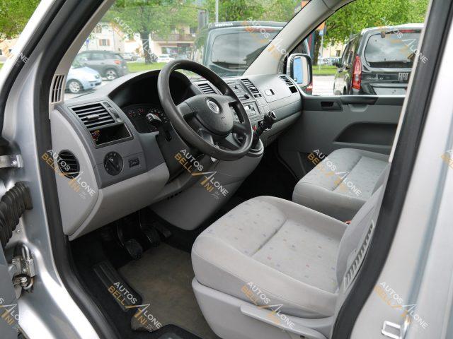 VOLKSWAGEN Caravelle 2.5 TDI/131CV 4motion 8 posti