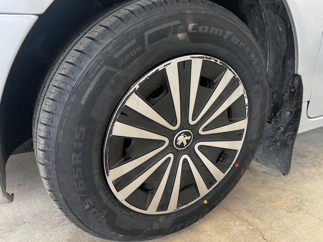 Peugeot Partner 1.6 HDi 115CV Autocarro 5 Posti