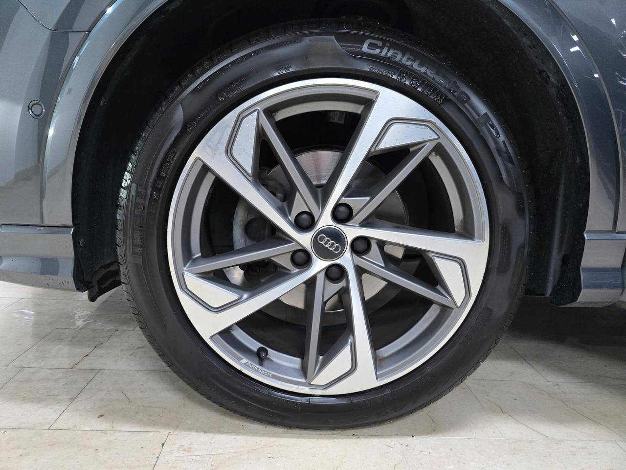 Audi Q3 35 TDI S tronic line (Extra full)