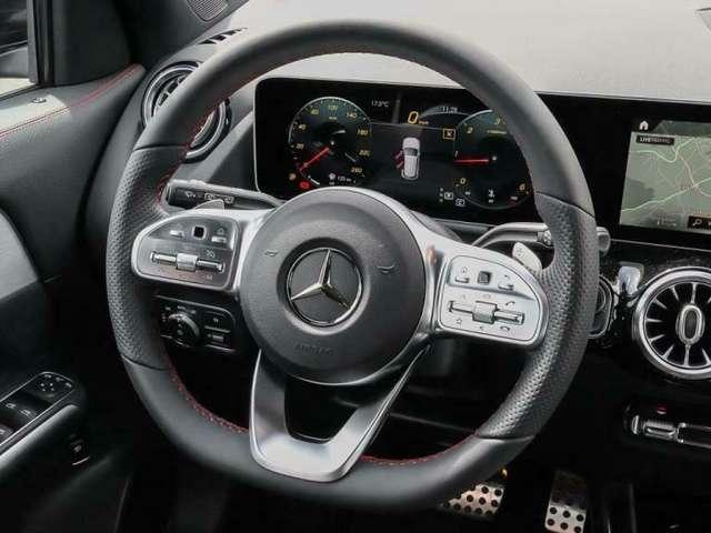 Mercedes-Benz GLA 200 AMG PREMIUM NAVI KAMERA VIRTUAL COCKPIT LED PDC