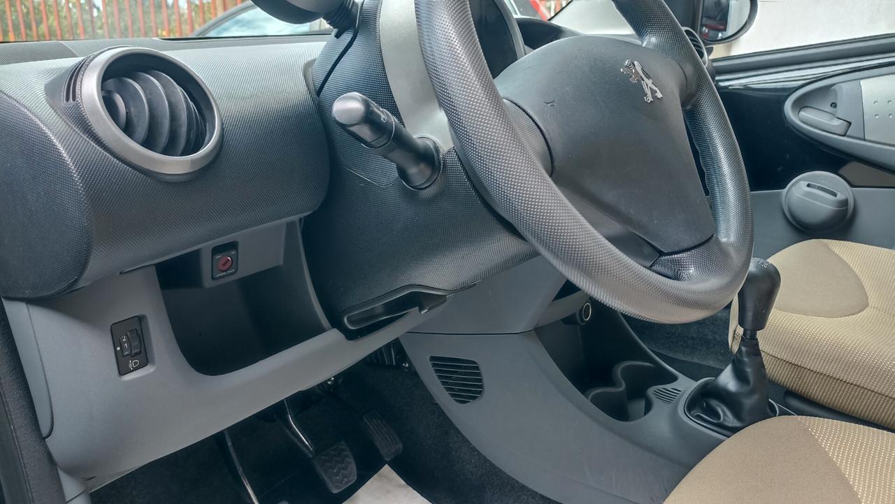 Peugeot 107 1.0 68CV 5p. Sweet Years