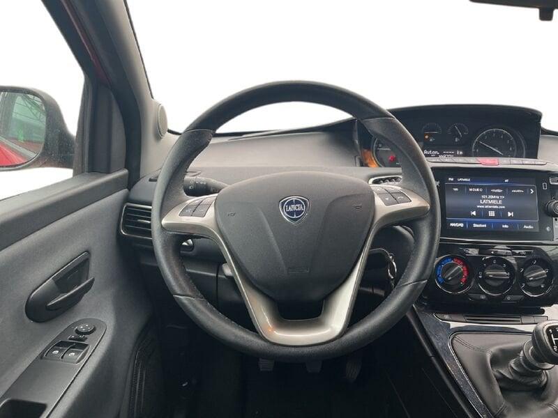 Lancia Ypsilon III 2021 1.0 firefly hybrid Gold s&s 70cv