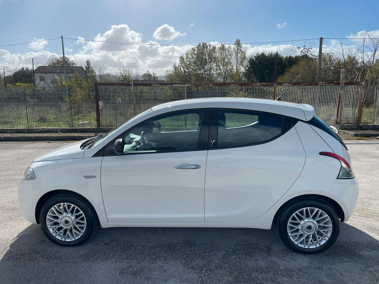Lancia Ypsilon 1.2 benzina 69 CV Gold