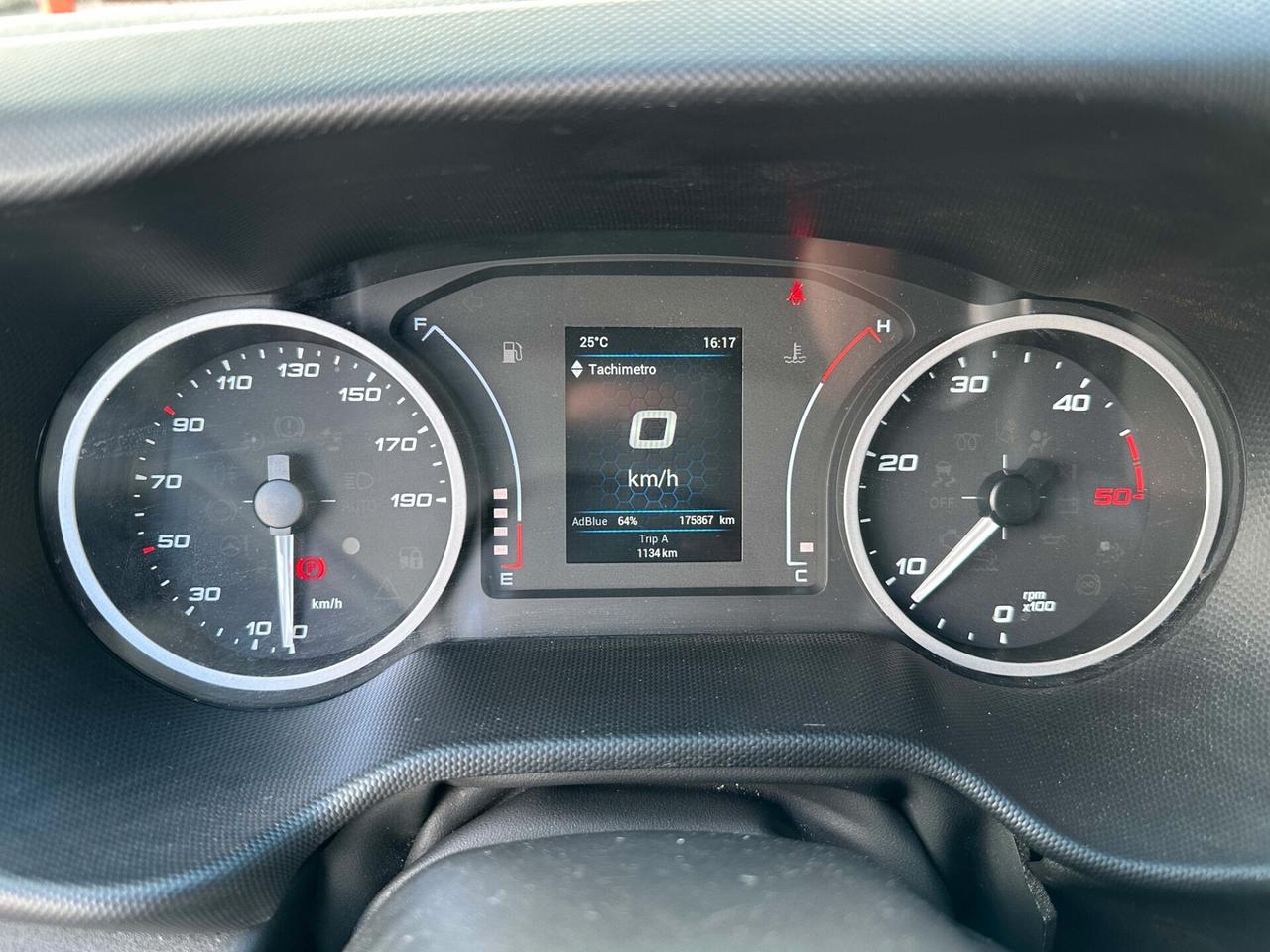 Iveco Daily 35S14 2.3 HPT PM Cabinato 136 cv