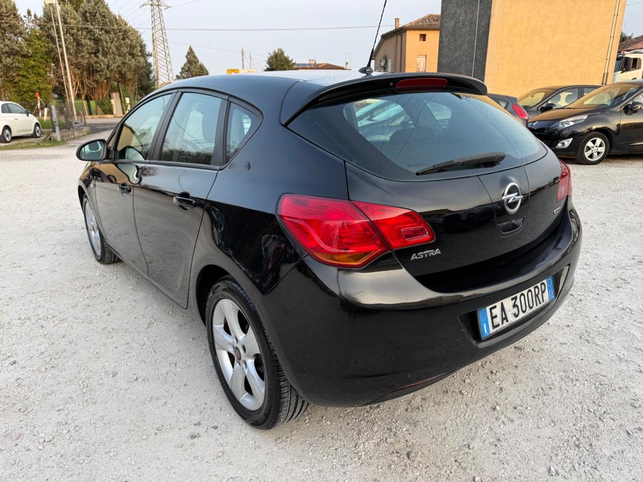 Opel Astra 1.7 CDTI 110CV 5 porte Cosmo
