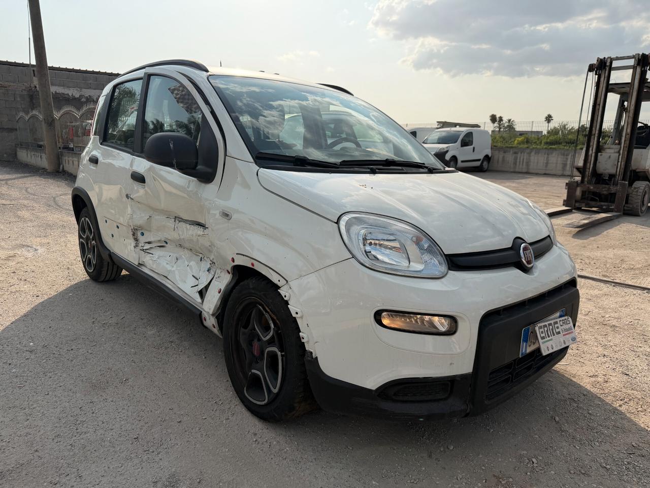 FIAT PANDA 2022 1.0 HYBRID 70 CV *AIRB OK