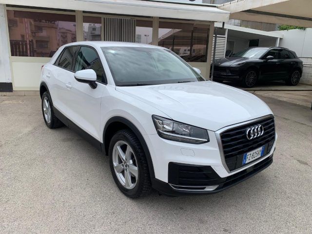 AUDI Q2 30 TDI S tronic Business