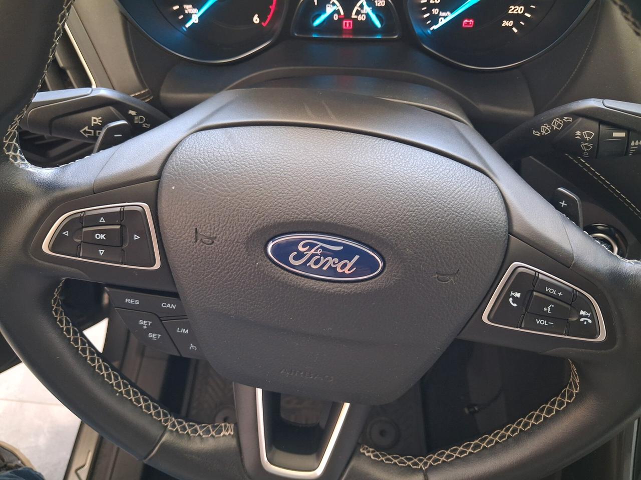 Ford Kuga 2.0 TDCI 150 CV S&S 4WD Vignale