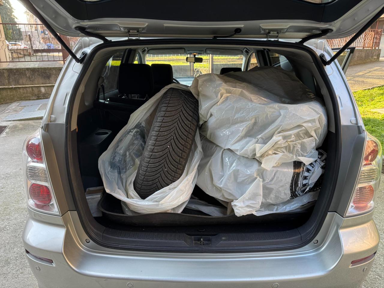 Toyota Corolla Verso 1.6 vvt-i Sol 5p.ti SENSORI ANT. E POST.