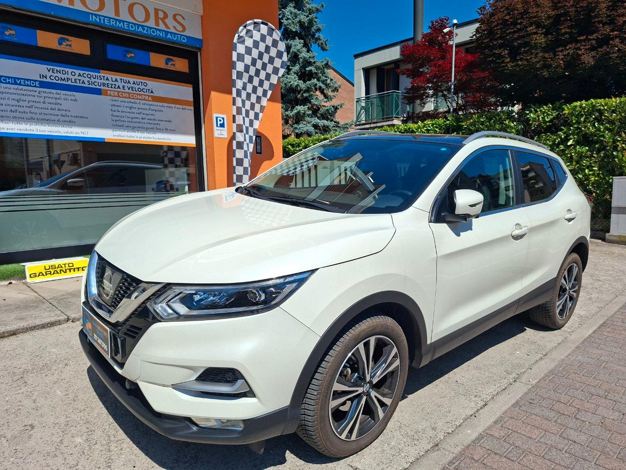 Nissan Qashqai 1.6 dci N-Connecta 2wd 130cv tetto panorama