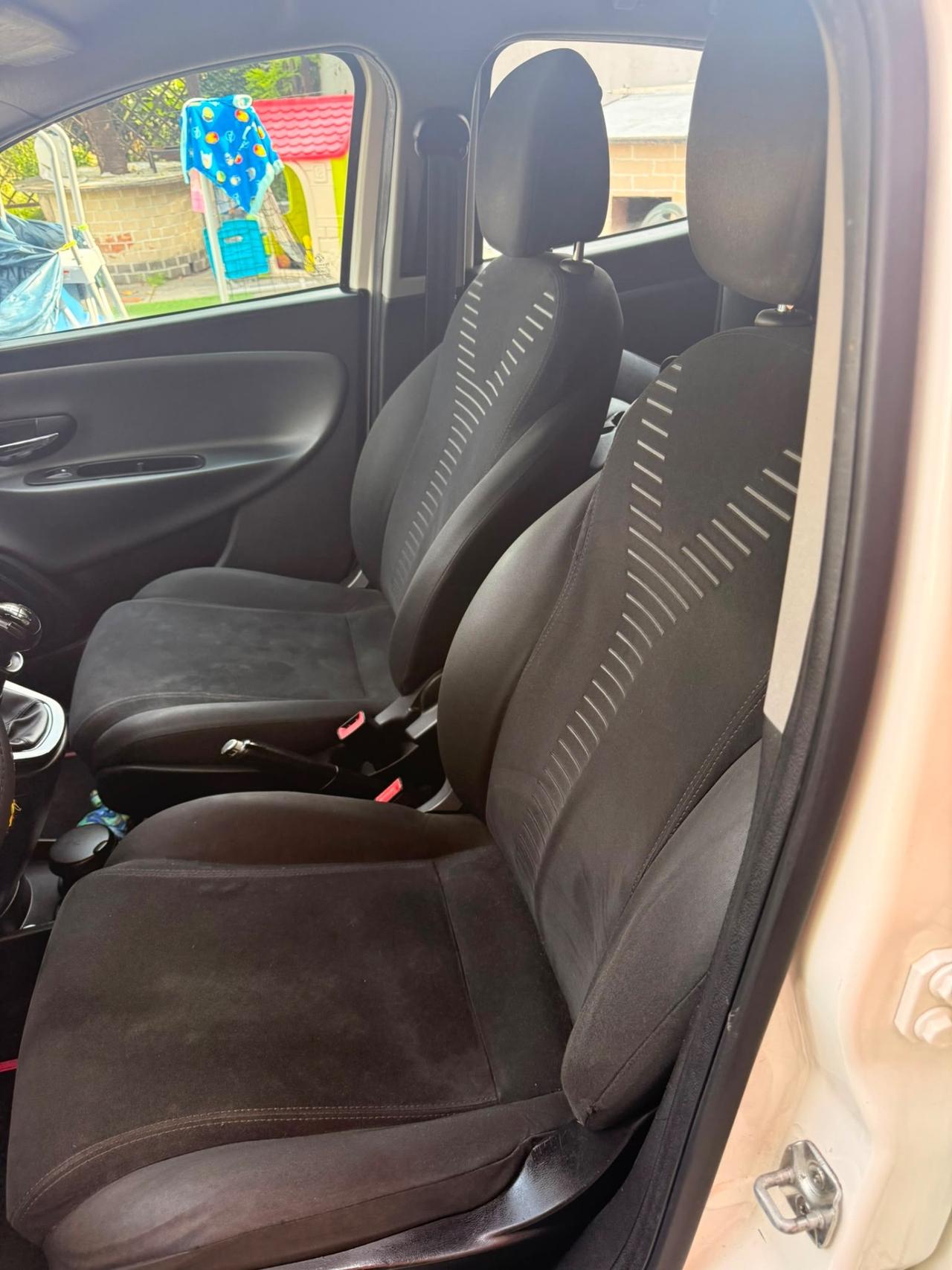 Lancia Ypsilon 1.2 Noleggio breve lungo termine