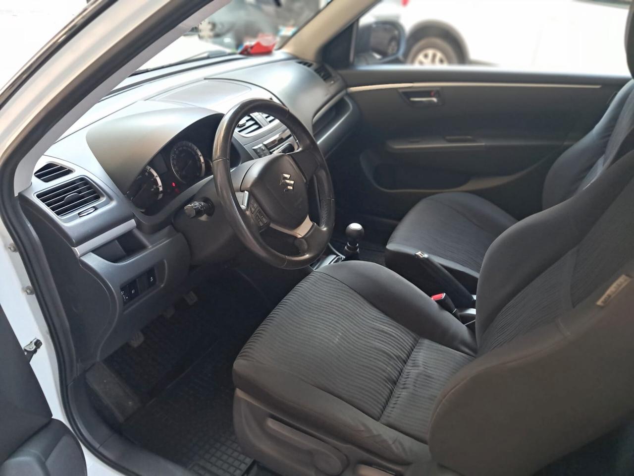 SUZUKI SWIFT 1.2-UNIPRO-NEOPATENTATI-Km10000-Euro4690