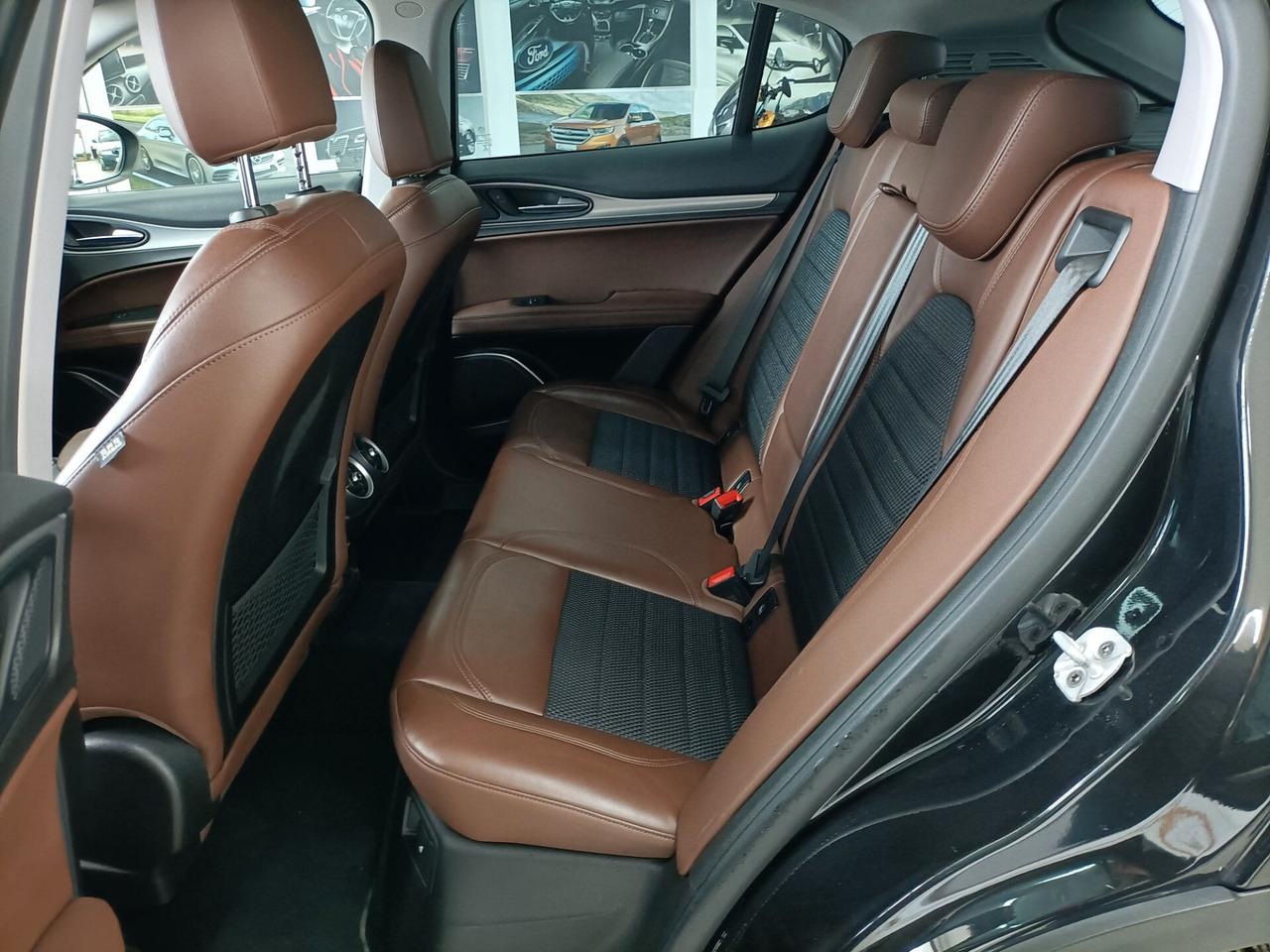 Alfa Romeo Stelvio 2.2 Turbodiesel 180 CV AT8 RWD Executive 06/2017