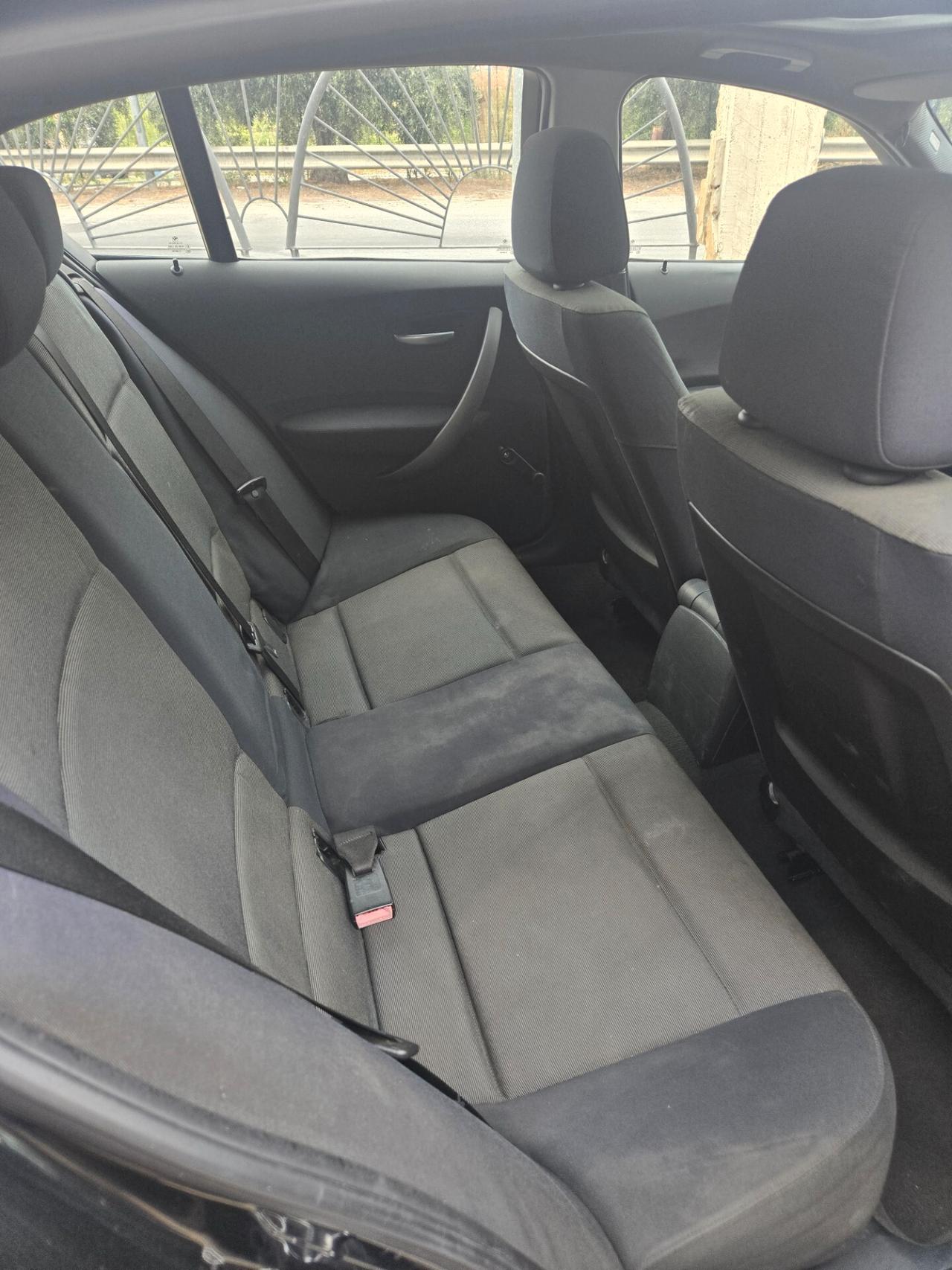 Bmw 118 118d cat 5 porte Futura