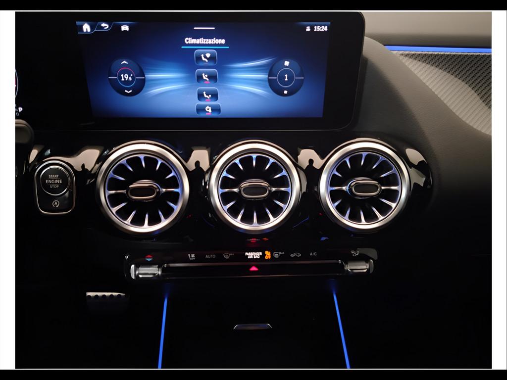 Mercedes-Benz Classe B - W247 2023 - B 180 d AMG Line Advanced Plus auto