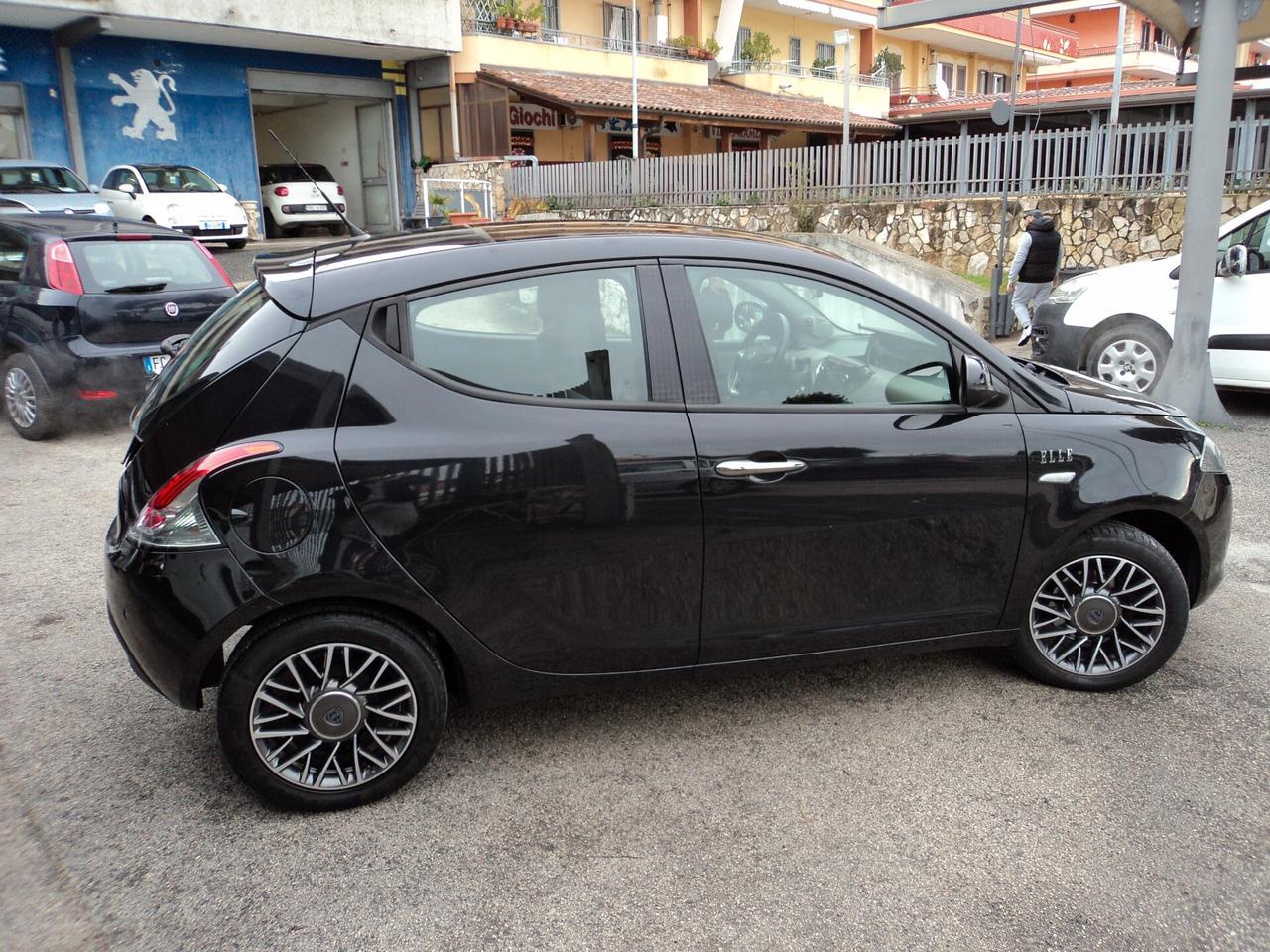 Lancia Ypsilon 1.2 69 CV 5 porte Elle