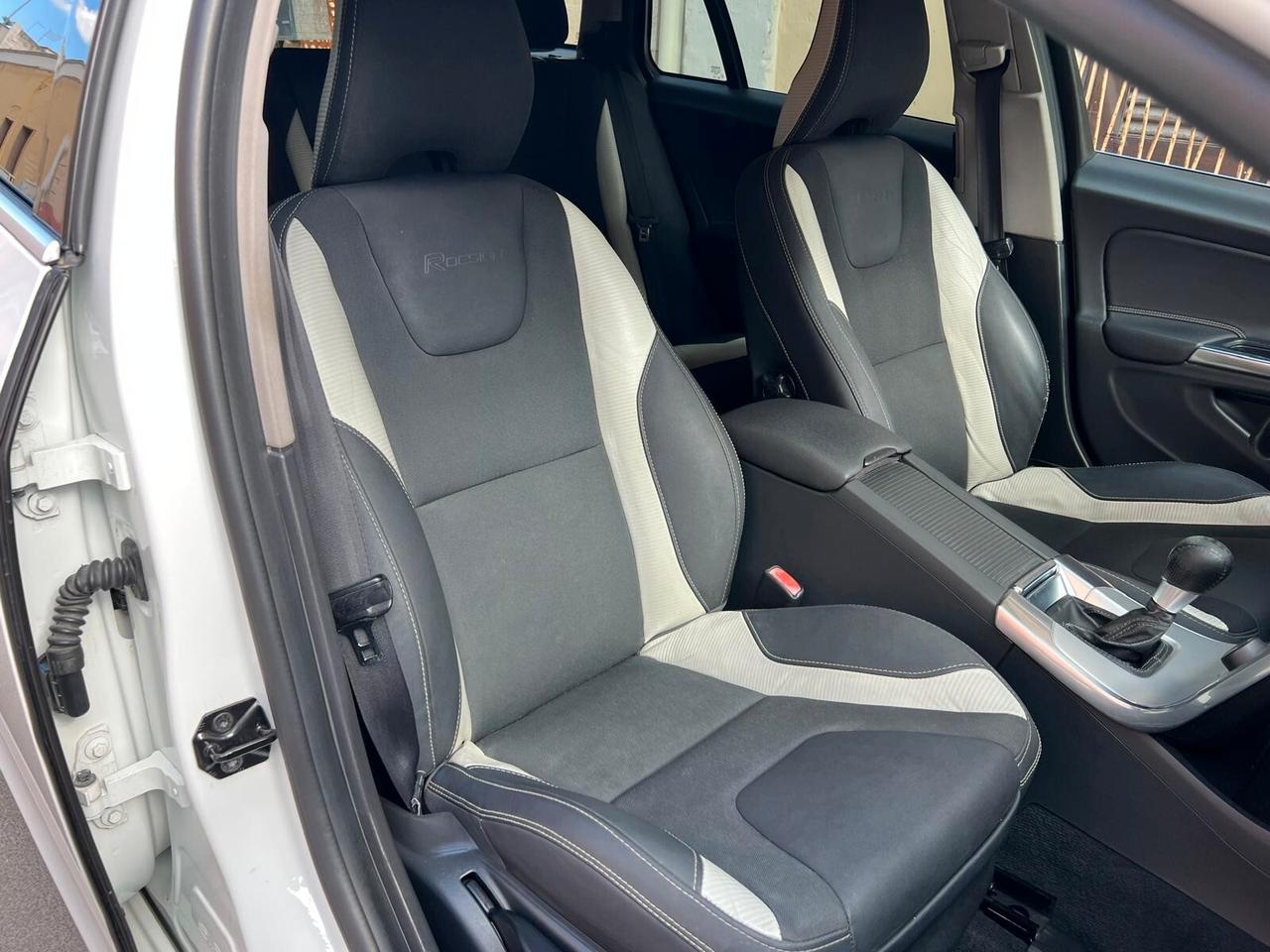 VOLVO V60 R-DESIGN 1.6 D2 115CV PELLE NAVI CRUISE ANNO 2012