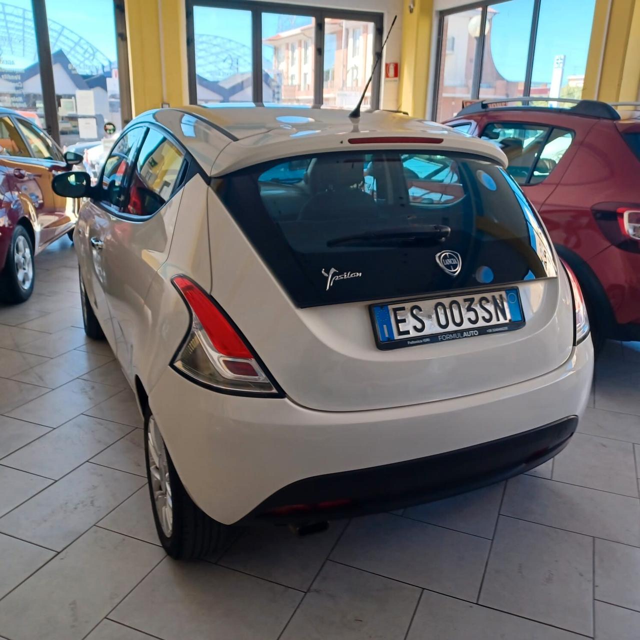 NEOPATENTATI LANCIA YPSILON 1.2 OTTIMO STATO