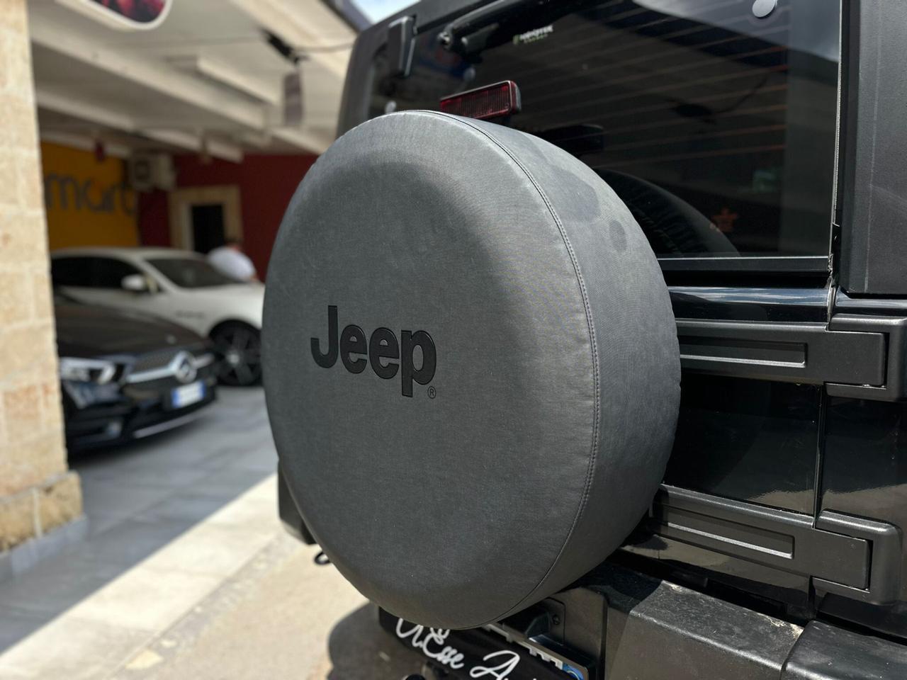Jeep Wrangler Unlimited 2.8 Auto Sahara Hard-Top