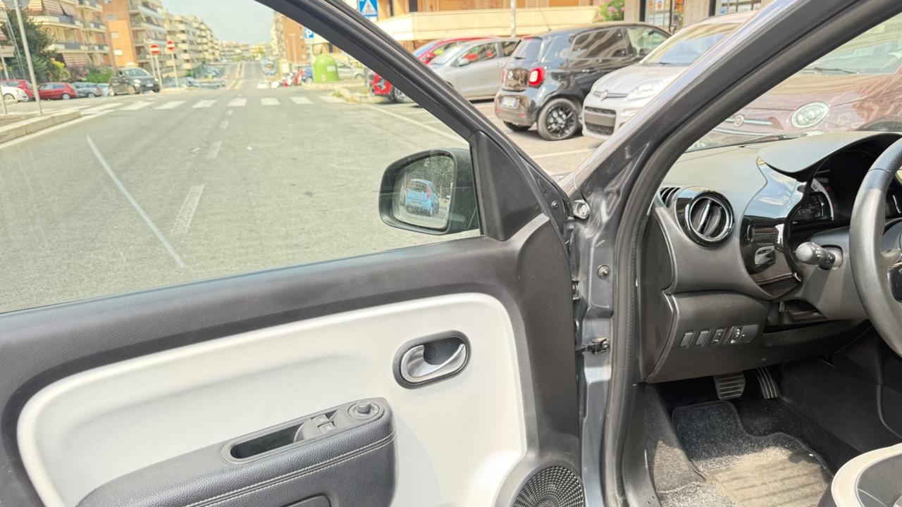 Renault Twingo TCe 95 CV Intens LED NAVI KAMERA PELLE PDC BLUETOOTH CERCHI 16 CLIMA AUTOMATIC