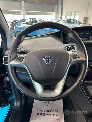 Lancia Ypsilon 1.0 FireFly 5 porte S&S Hybrid Platino