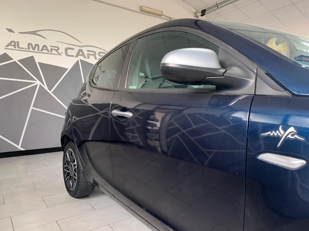 Lancia Ypsilon 1.3 MJT 16V 95 CV 5 porte NEOPATENTATI