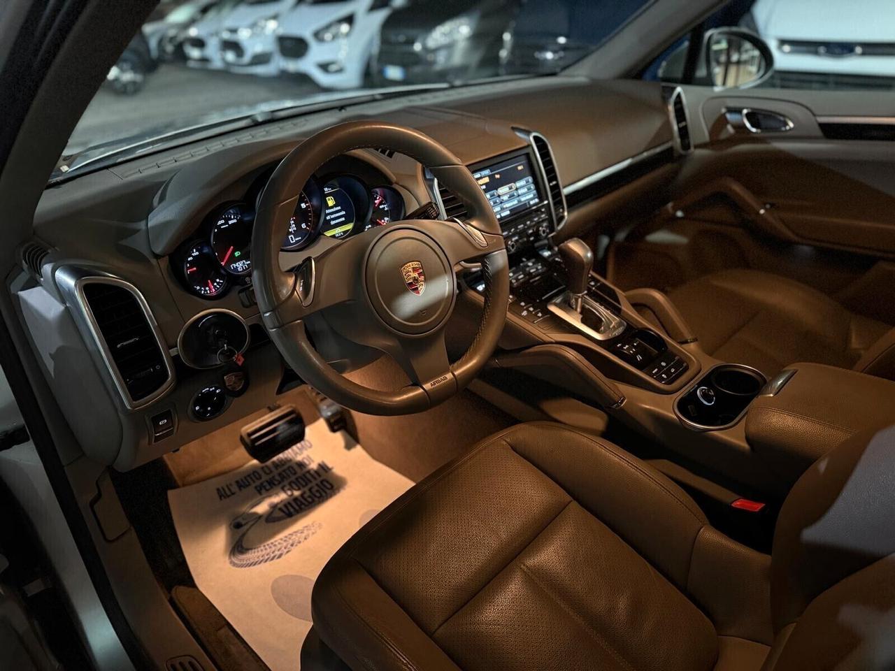 Porsche Cayenne 3.0 Diesel tiptronic 173000km