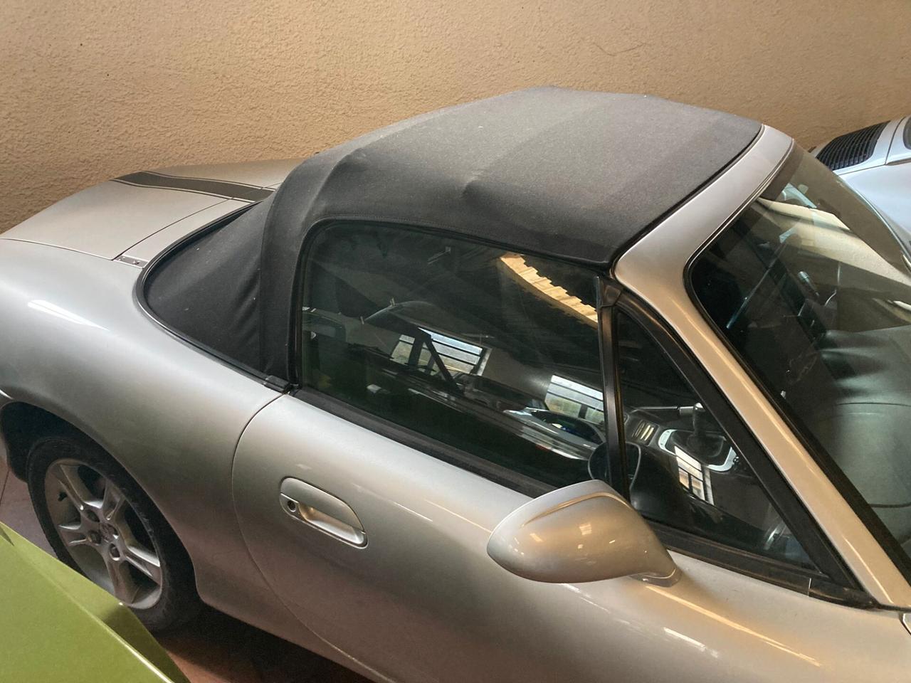 Mazda MX-5 1.6i 16V cat
