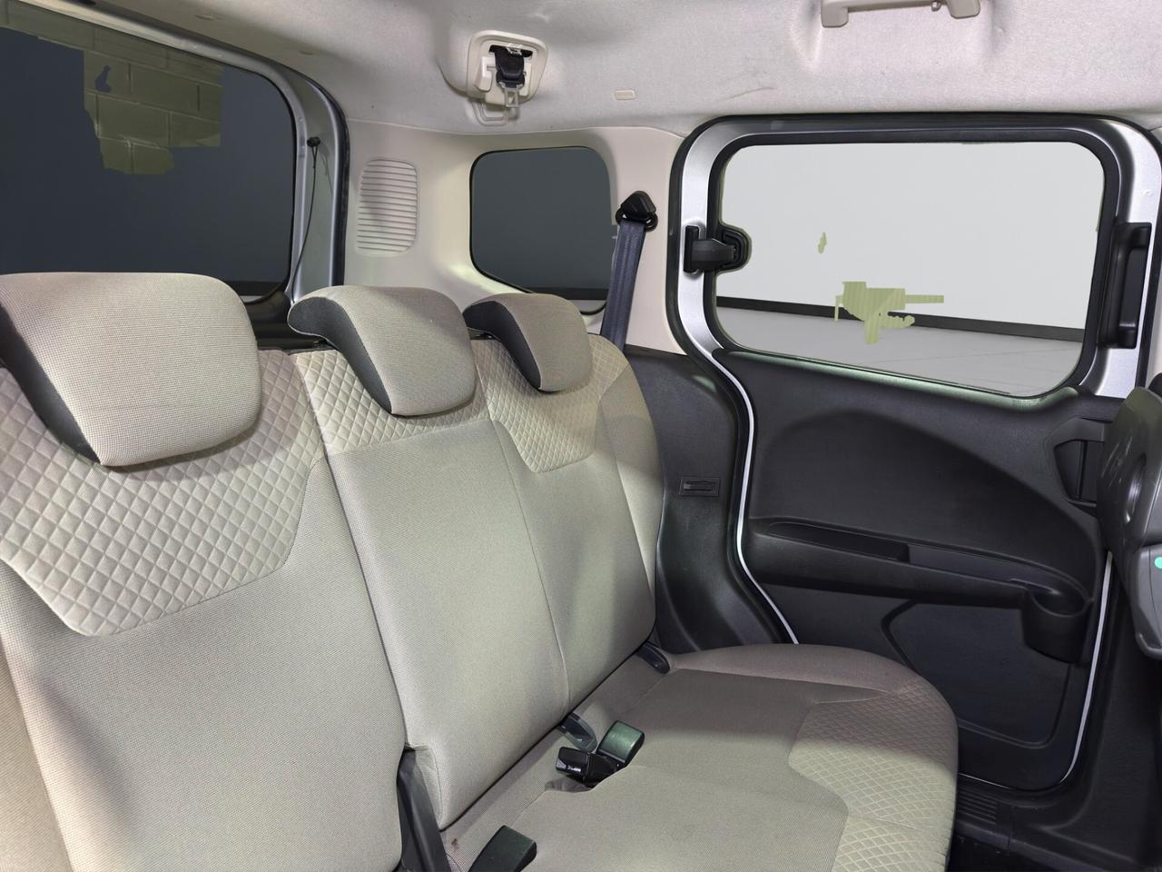 Ford Tourneo Courier 1.5 TDCI 95 CV Titanium