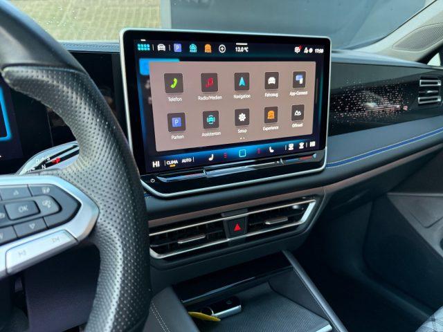 VOLKSWAGEN Tiguan 2.0 TDI DSG 4MOTION R-Line GANCIO Matrix DCC Pano