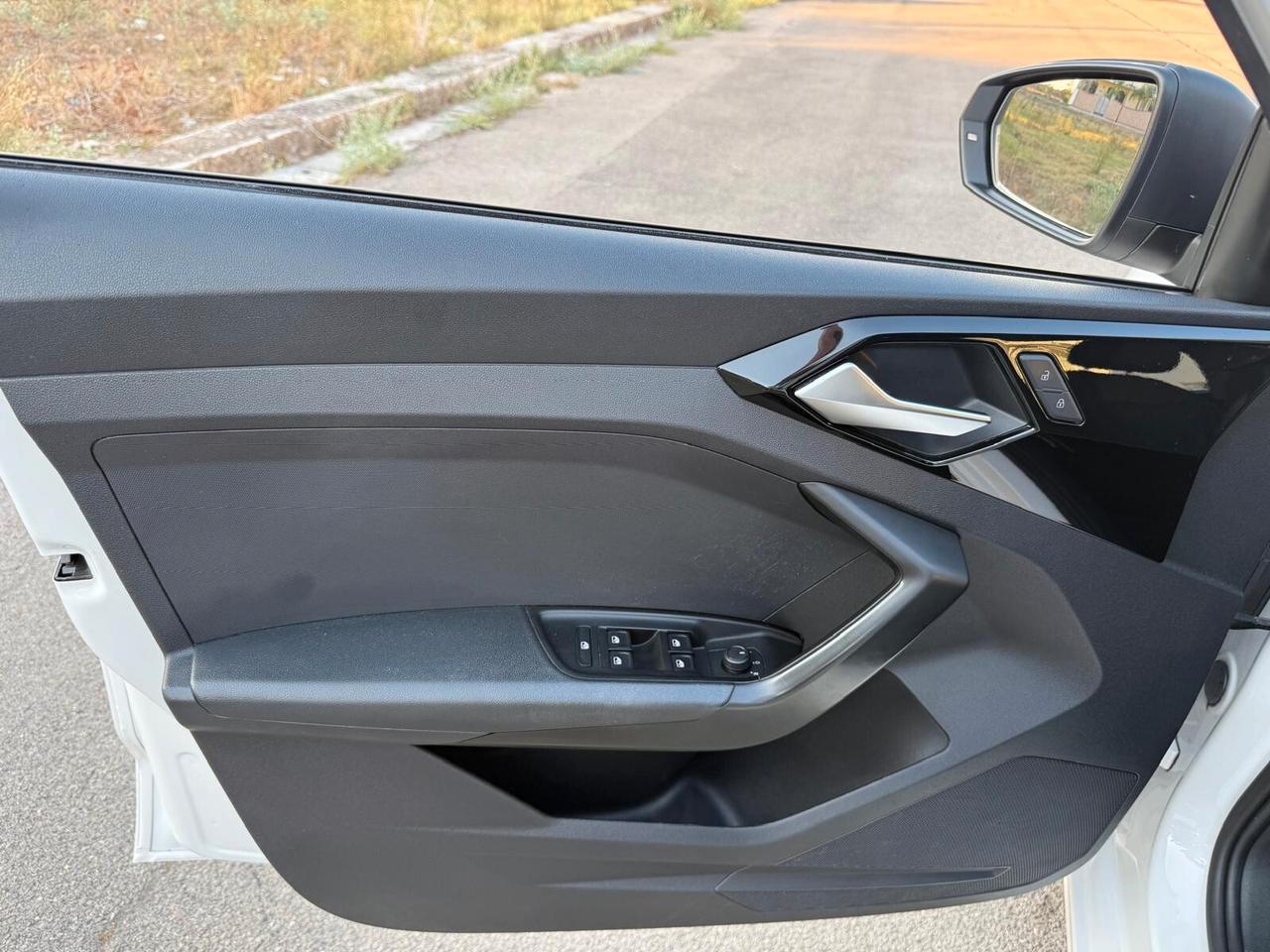 Audi A1 SPB 30 TFSI S tronic line edition