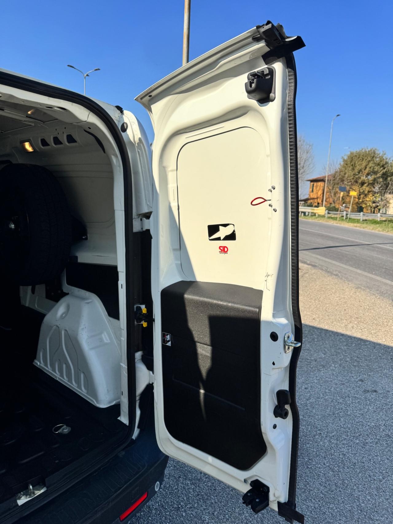 Fiat Doblo Doblò 1.4 T-Jet Natural Power PL-TN Cargo Maxi Lamierato