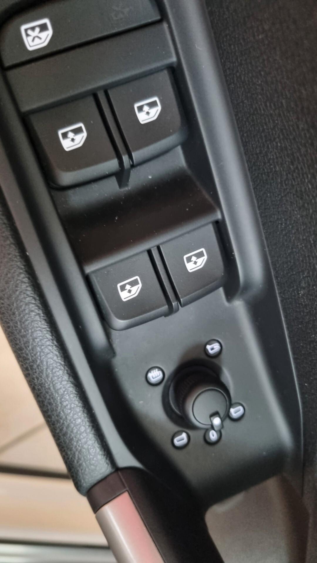 Audi Q2 30 TDI Business Advanced