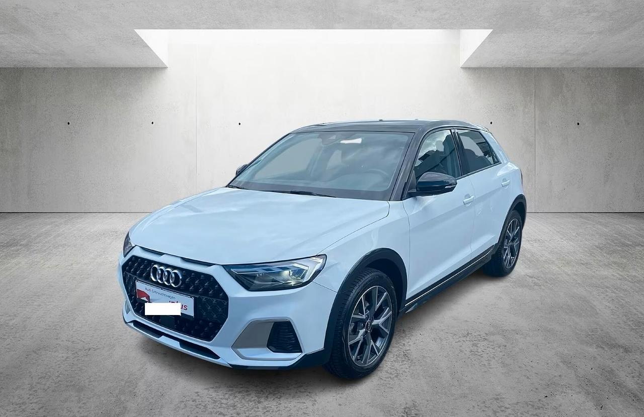 Audi A1 citycarver 30 TFSI Identity Contrast
