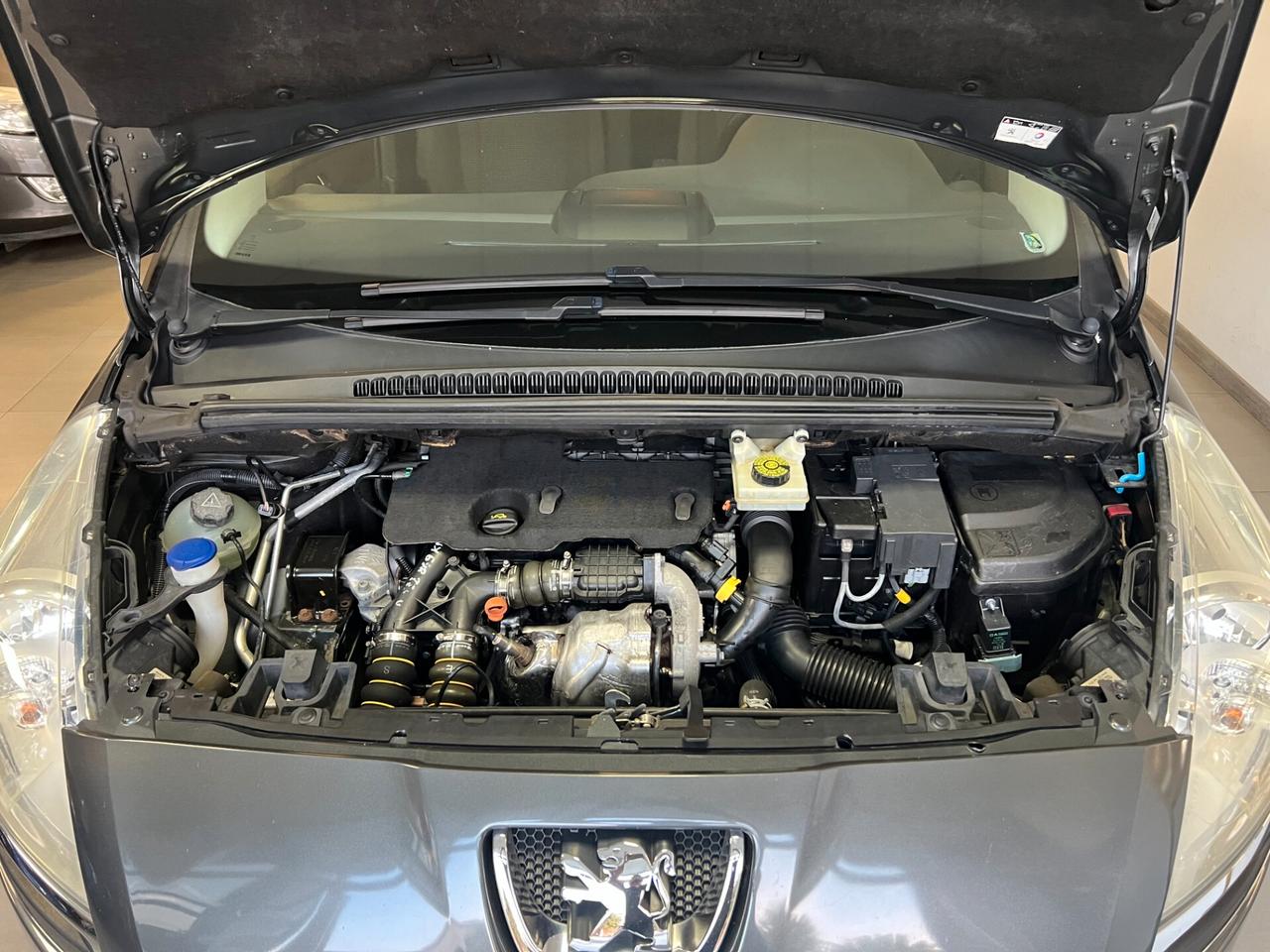 Peugeot 5008 1.6 HDi 112CV Business