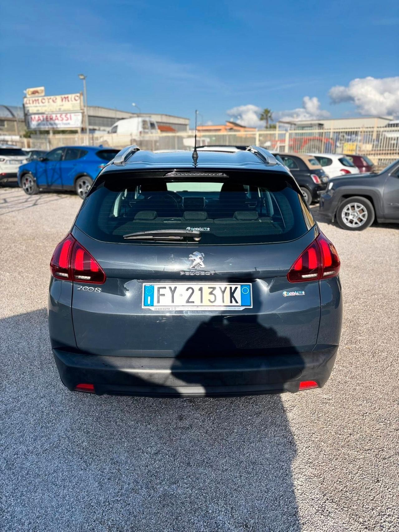 Peugeot 2008 BlueHDi 100 S&S Allure