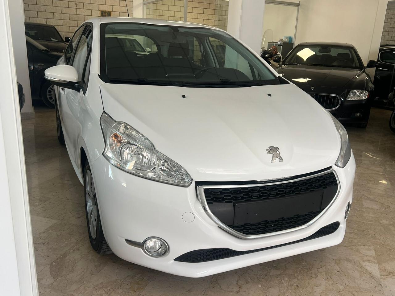Peugeot 208 1.6 e-HDi 92 CV Stop&Start 5 porte Active