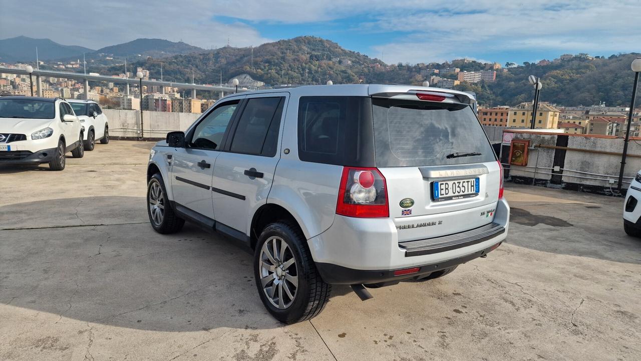 Land Rover Freelander 2.2 TD4 S.W. SE