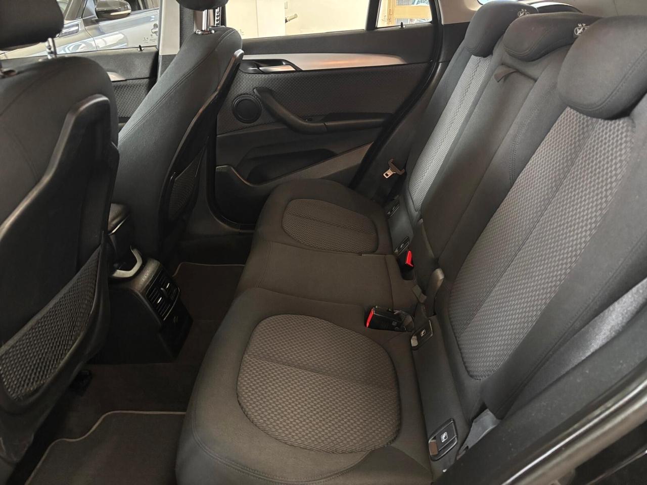 BMW X1 ANNO 2017 DS 1.6 ADATTA NEOPATENTATI KM 144 MILA