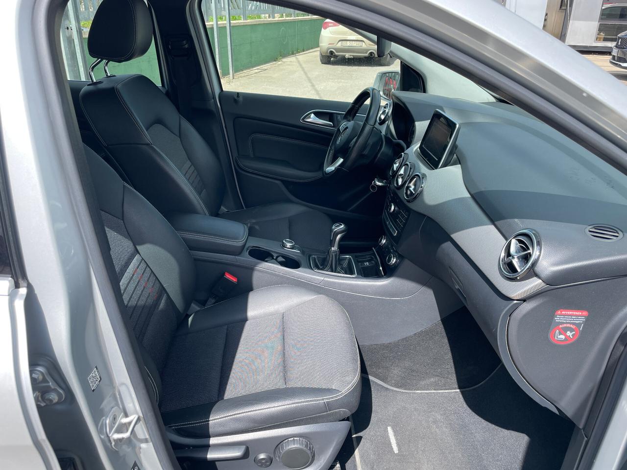 Mercedes-benz B 180 1.5 CDI 110cv Premium-NAVIGATORE-RETROCAMERA