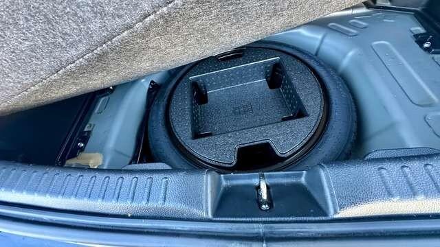 Toyota Yaris 1.5 Hybrid 92CV Business +Neopatentat