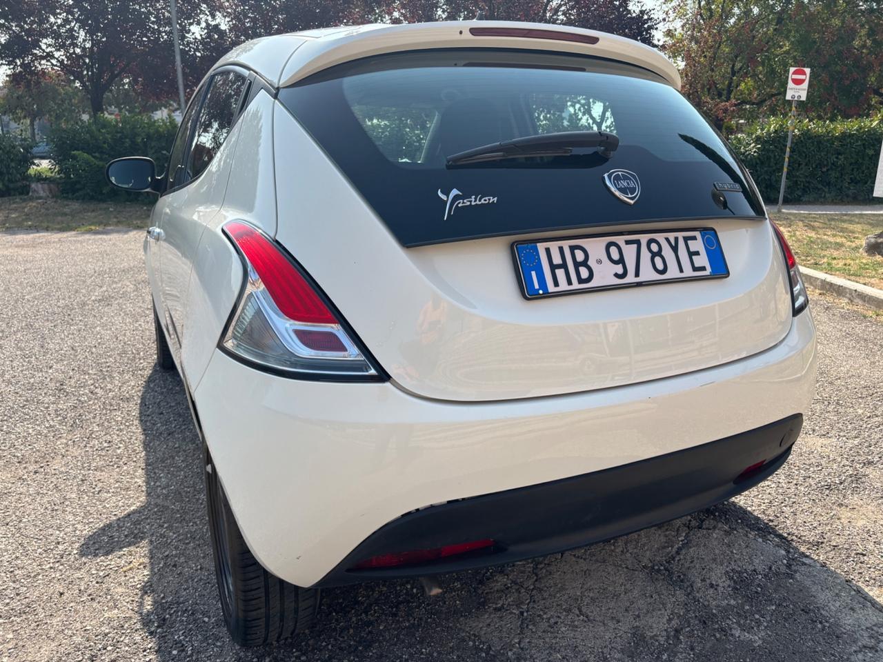 Lancia Ypsilon Hybrid (con soli 108000km)