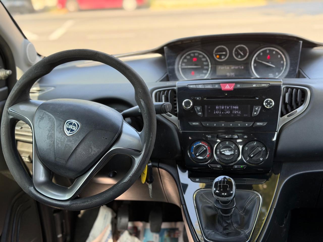 Lancia Ypsilon 1.2 69 CV 5 porte GPL Ecochic Elefantino