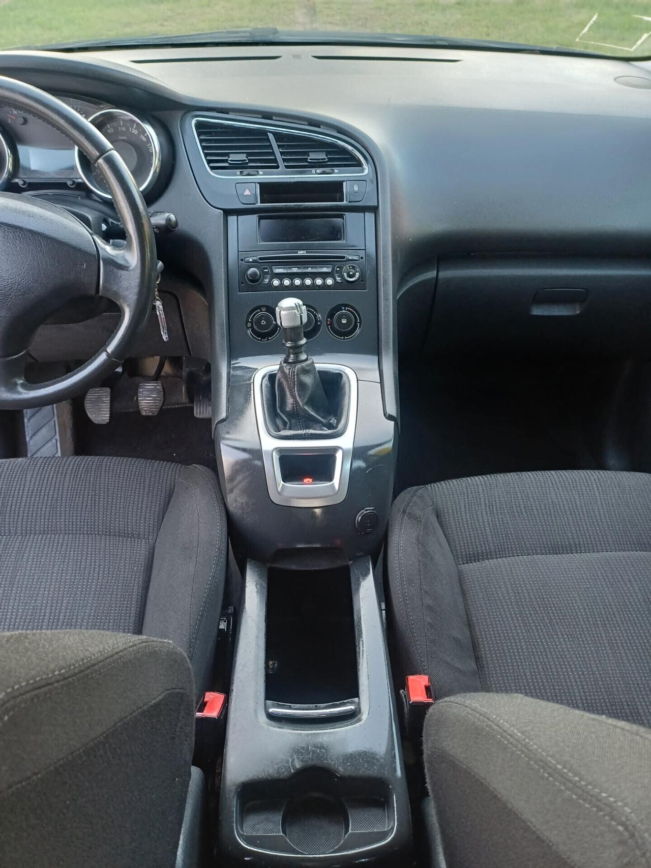 Peugeot 5008 1.6 HDi 112CV Tecno
