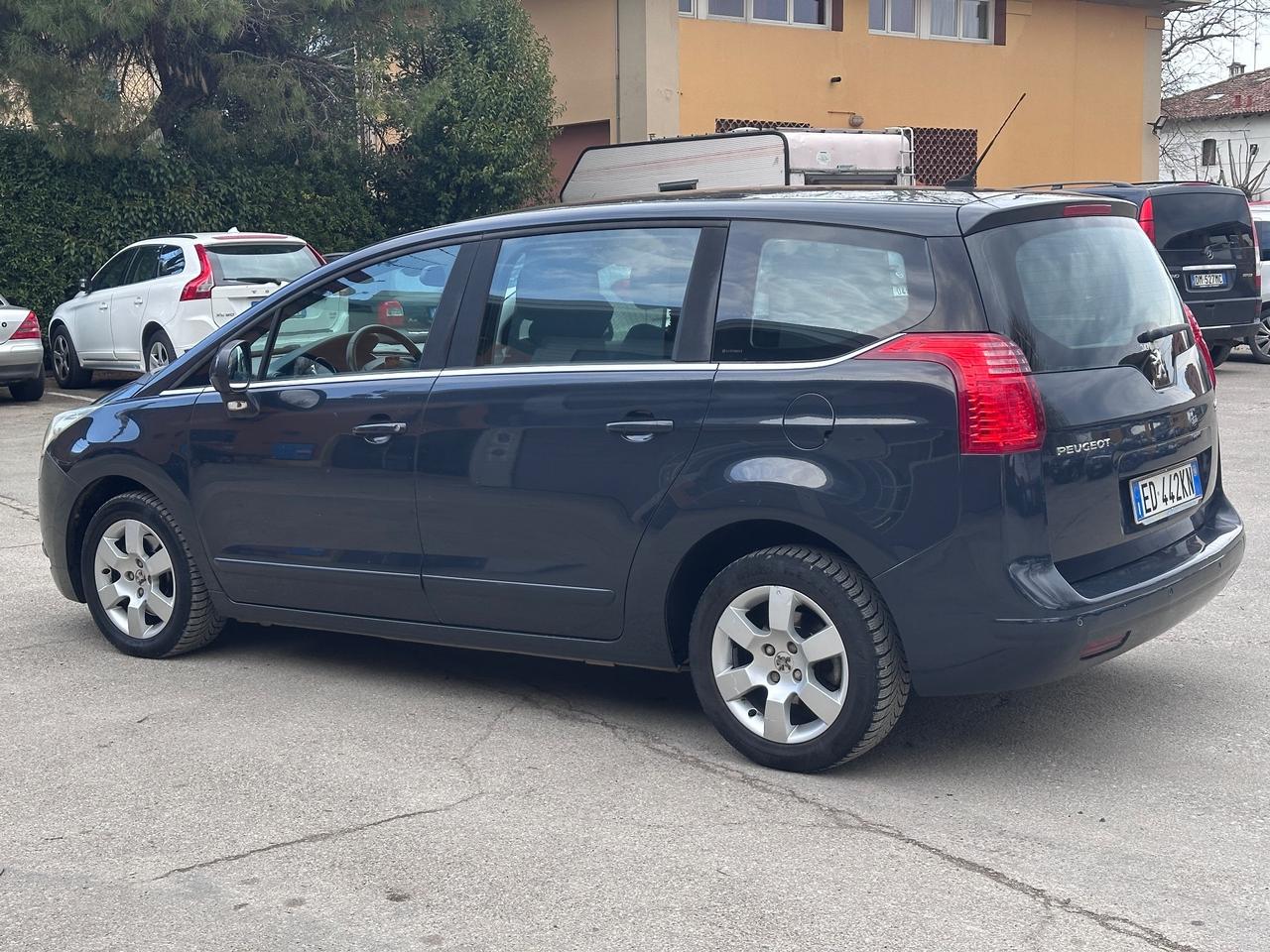 Peugeot 5008 2.0 HDi 150CV Business 7 posti